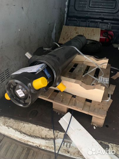 Гидроцилиндр подъема кузова wielton