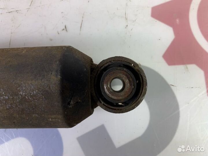 Стойка подвески задняя правая Chrysler Voyager