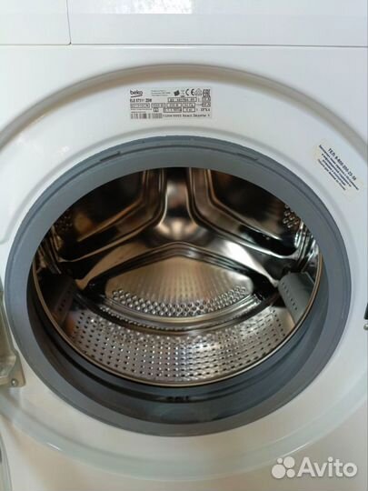 Стиральная машина узкая Beko ELE67511ZSW