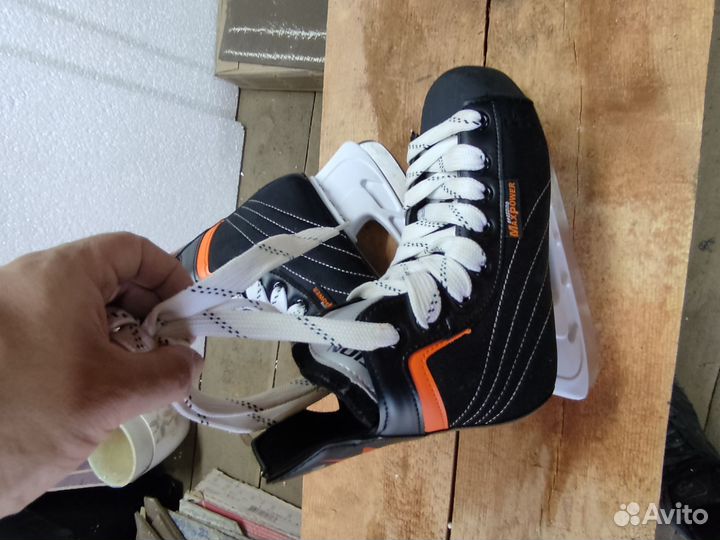 Коньки хоккейные детские 35 размер