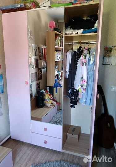 Шифоньер с большим зеркалом