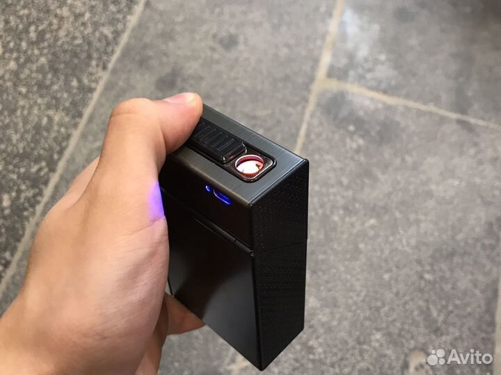Новый портсигар с электронной зажигалкой