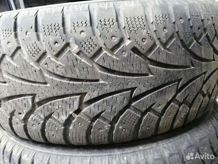 Hankook Winter I'Pike 215/50 R17