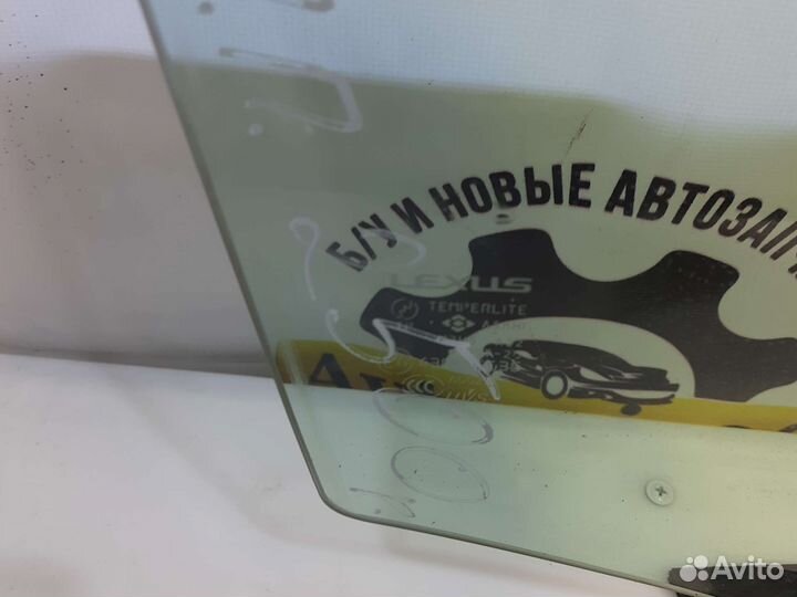 Стекло переднее правое Lexus Rx 2 02-08