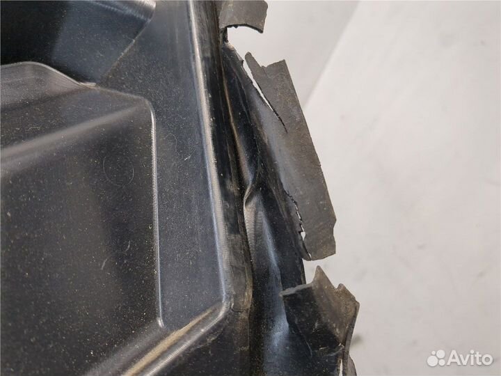 Жабо под дворники Chrysler Town-Country 2008, 2010