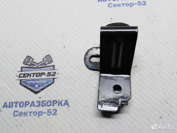 Кронштейн радиатора Nissan Qashqai J10