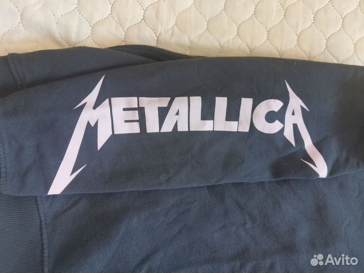 Толстовка свитшот pull&bear x Metallica