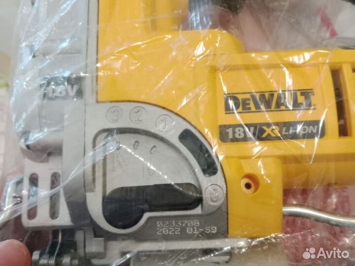 Электролобзик аккумуляторный Dewalt Dcs331