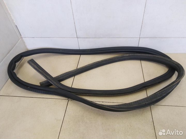 Уплотнитель багажника Logan 2005-2014