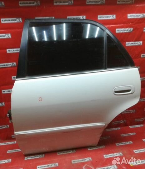 Дверь боковая задняя левая Toyota Corolla EE111