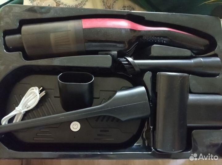 Автомобильный беспроводной пылесос