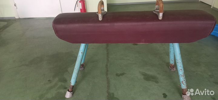 Конь гимнастический