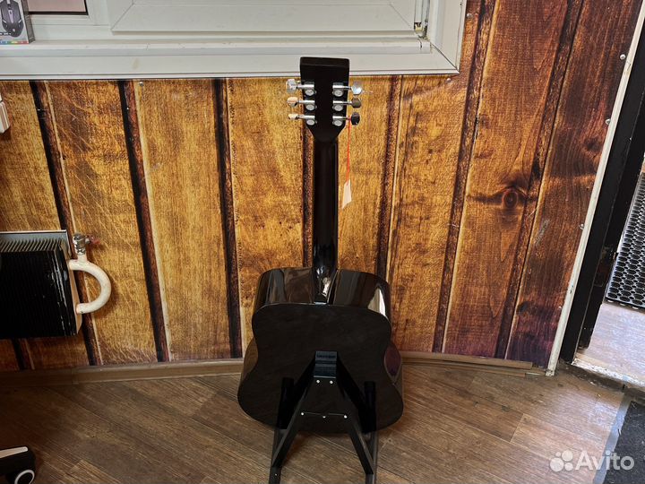 Акустическая гитара новая