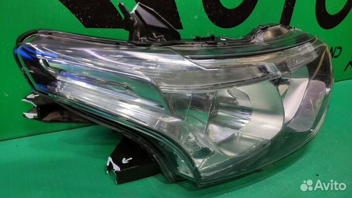 Фара правая Mitsubishi Outlander 3 2012-2015