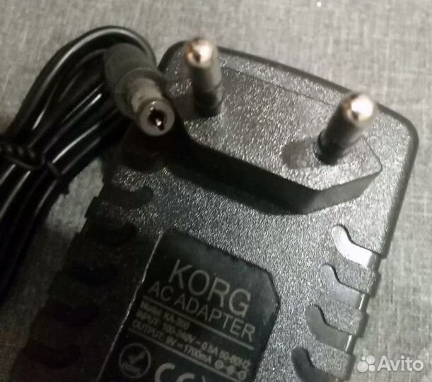 Блок питания 9V для гитарных педалей, минус внутри