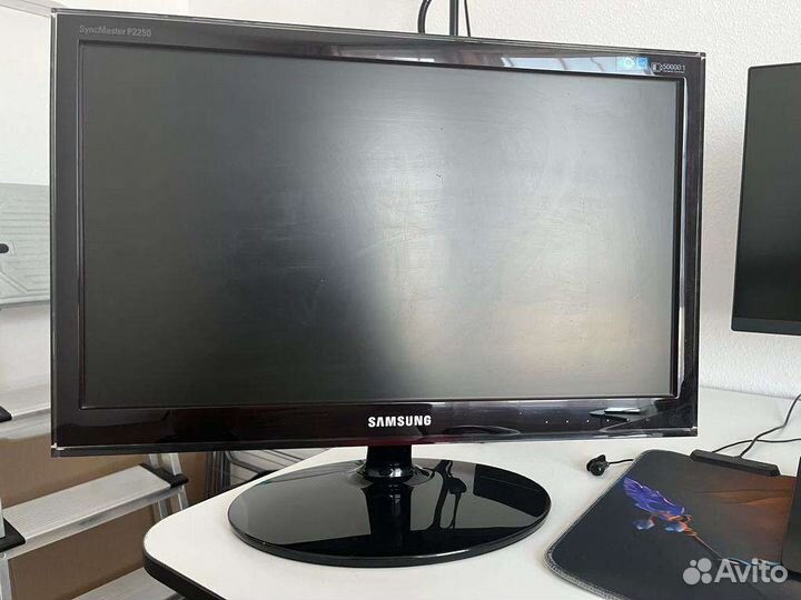 Монитор Samsung SyncMaster P2250