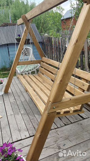Садовые качели из дерева