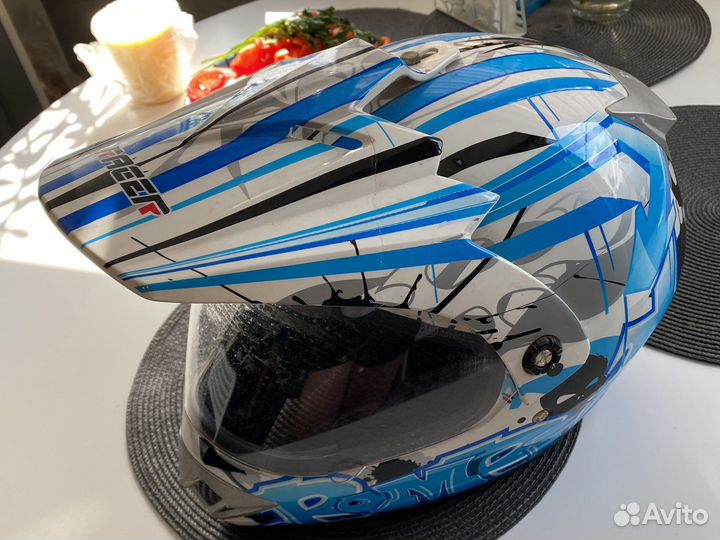 Кроссовый шлем