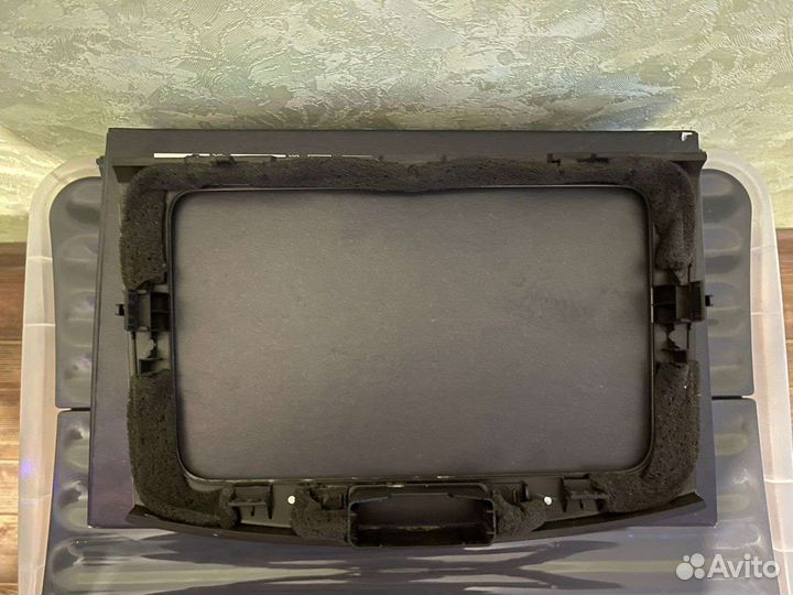 Рамка магнитолы пассат б7