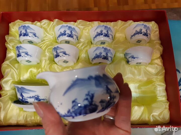 Фарфоровый чайный сервиз. Производство Китай