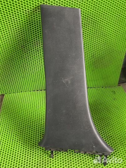 Накладка стойки Skoda Superb