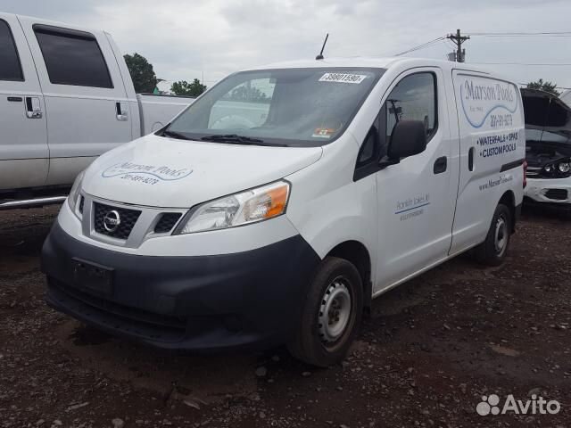 В разборе Nissan NV200