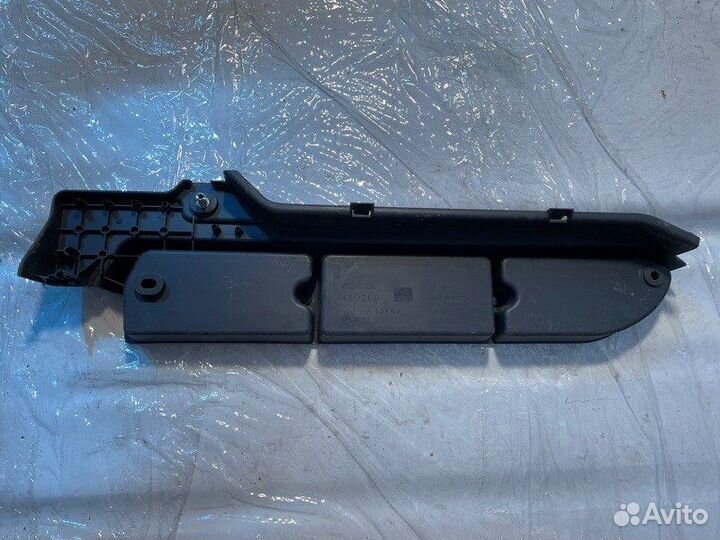 Бардачок правый Scania