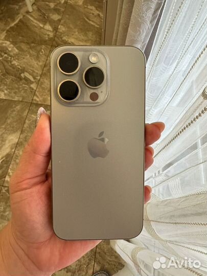 iPhone 15 Pro, 256 ГБ
