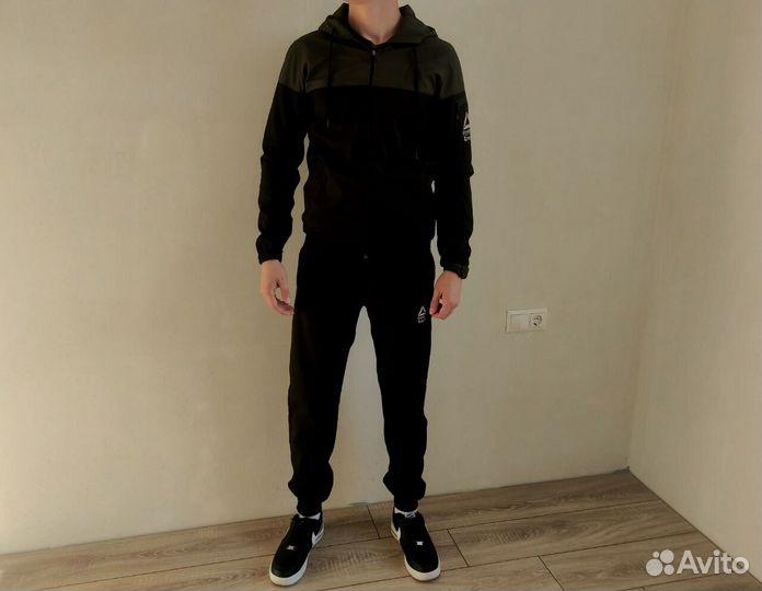 Спортивные костюмы Reebok