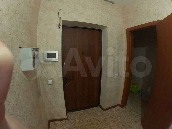 2-к. квартира, 81 м², 17/17 эт.