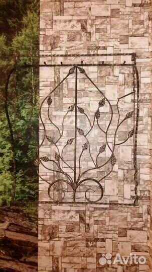 Кованая вешалка