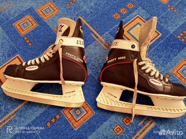 Коньки хоккейные