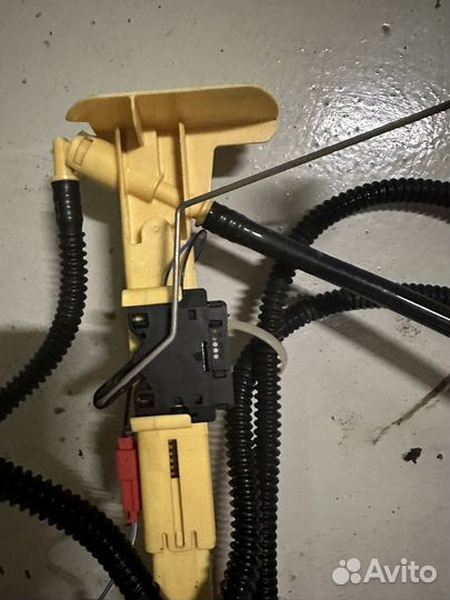 Датчик уровня топлива бмв х5 е70