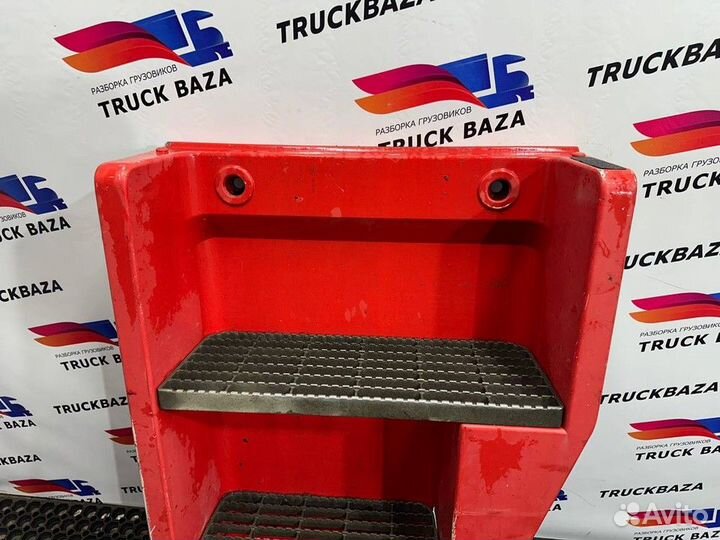 5000936143 Корпус подножек правый Renault Magnum