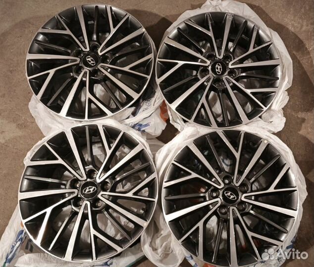 Комплeкт оригинальных дискoв R18 Нyundаi Тuсsоn 3