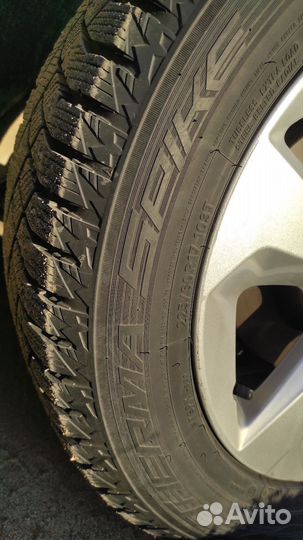 Nitto Therma Spike 225/60 R17 103T