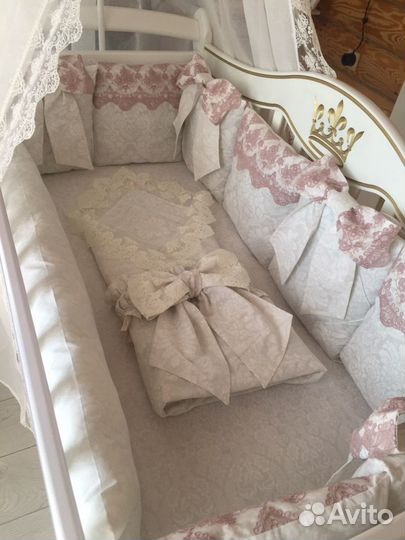 Комплект бортиков новый в наличии
