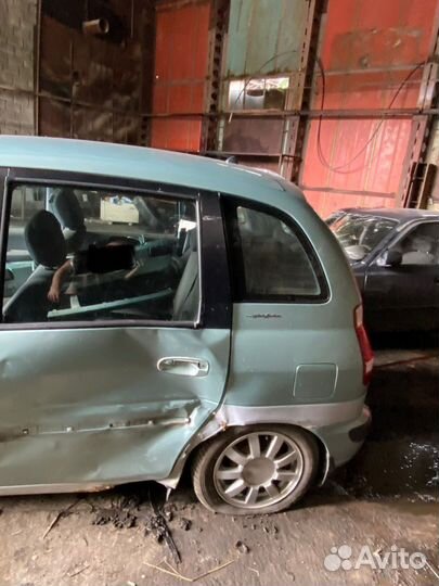 В разборе Hyundai Matrix 1.6 л МКПП 2005 г