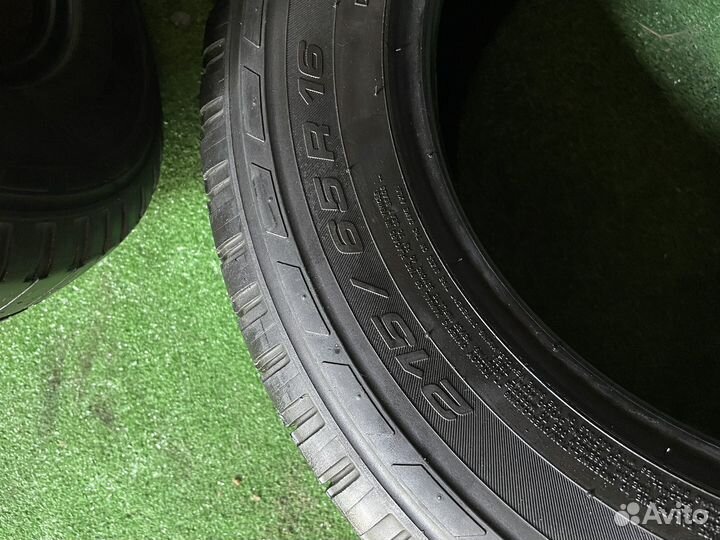 Michelin 4x4 Synchrone 215/65 R16