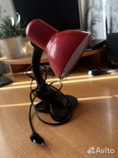 Лампа настольная