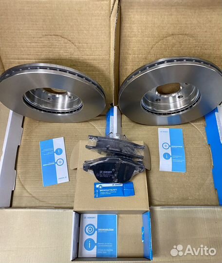 Тормозные диски с колодками перед. ford focus 2,3