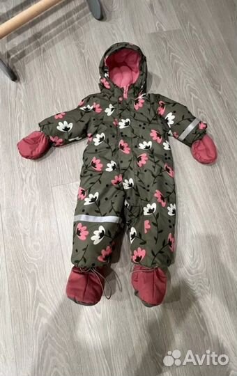 Комбинезон зимний с пинетками и варежками