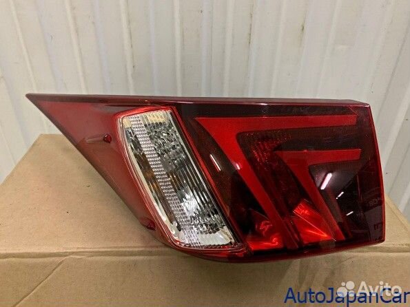 Фонарь в крыло Lexus IS 250/350