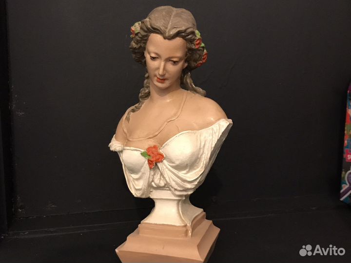 Бюст статуэтка девушки гипс Антикварнный