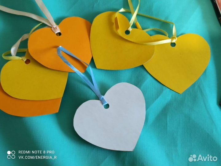 Сердечки из картона, с петлёй