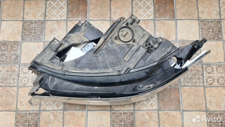 Фара левая Volkswagen Tiguan 2