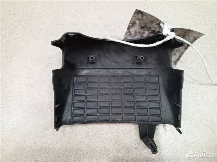 Кожух рулевой колонки верхний Mitsubishi Pajero i