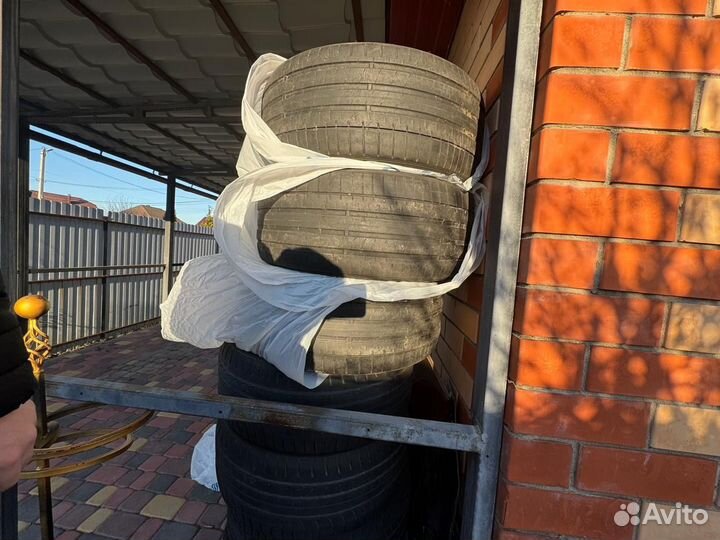 Falken Azenis RT-615 255/40 R20