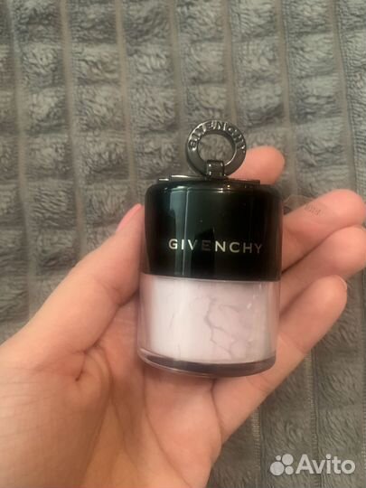 Givenchy пудра