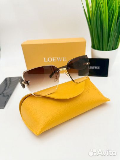 Солнцезащитные очки женские Loewe